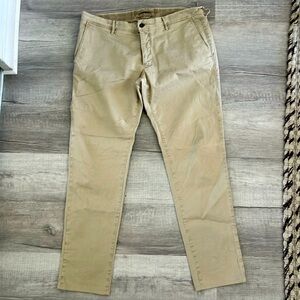 Incotex beige chino pants. Worn only a few times.Like new.Size 38.Zipper…